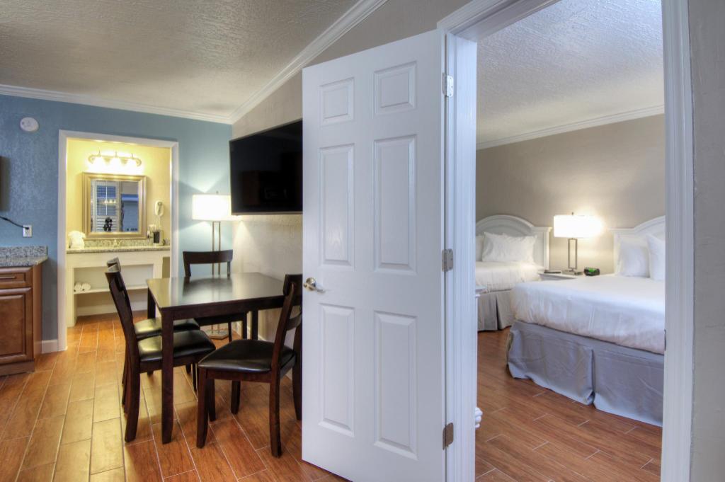 Popular attractions Area Nearby Property